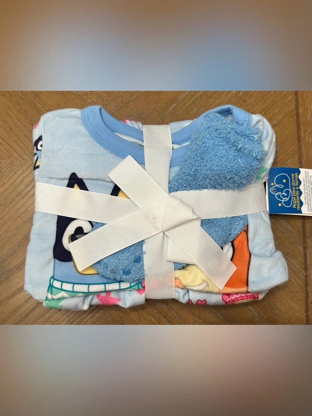 Bluey Toddler 3 Piece Pajama and Sock Set NWT Size 2T